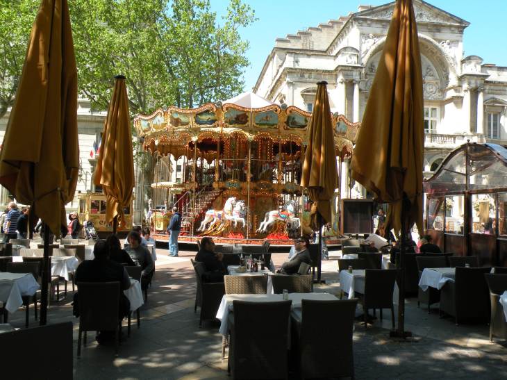  manège et terrasse de restaurant